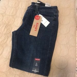 NWT LEVI’S 535 super skinny ankle length jeans